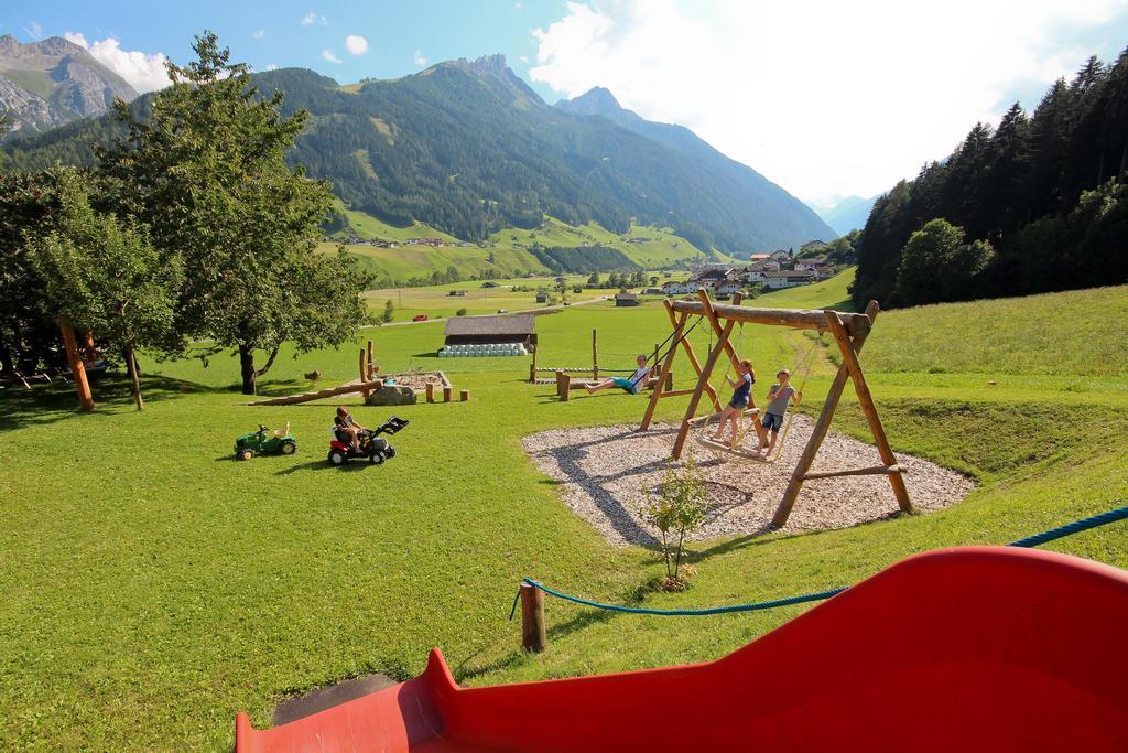 Ladestatthof Hotel Neustift im Stubaital Exterior foto